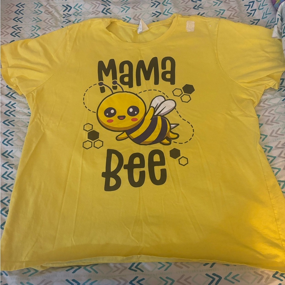 Mama Bee Women's Yellow Graphic Tee
